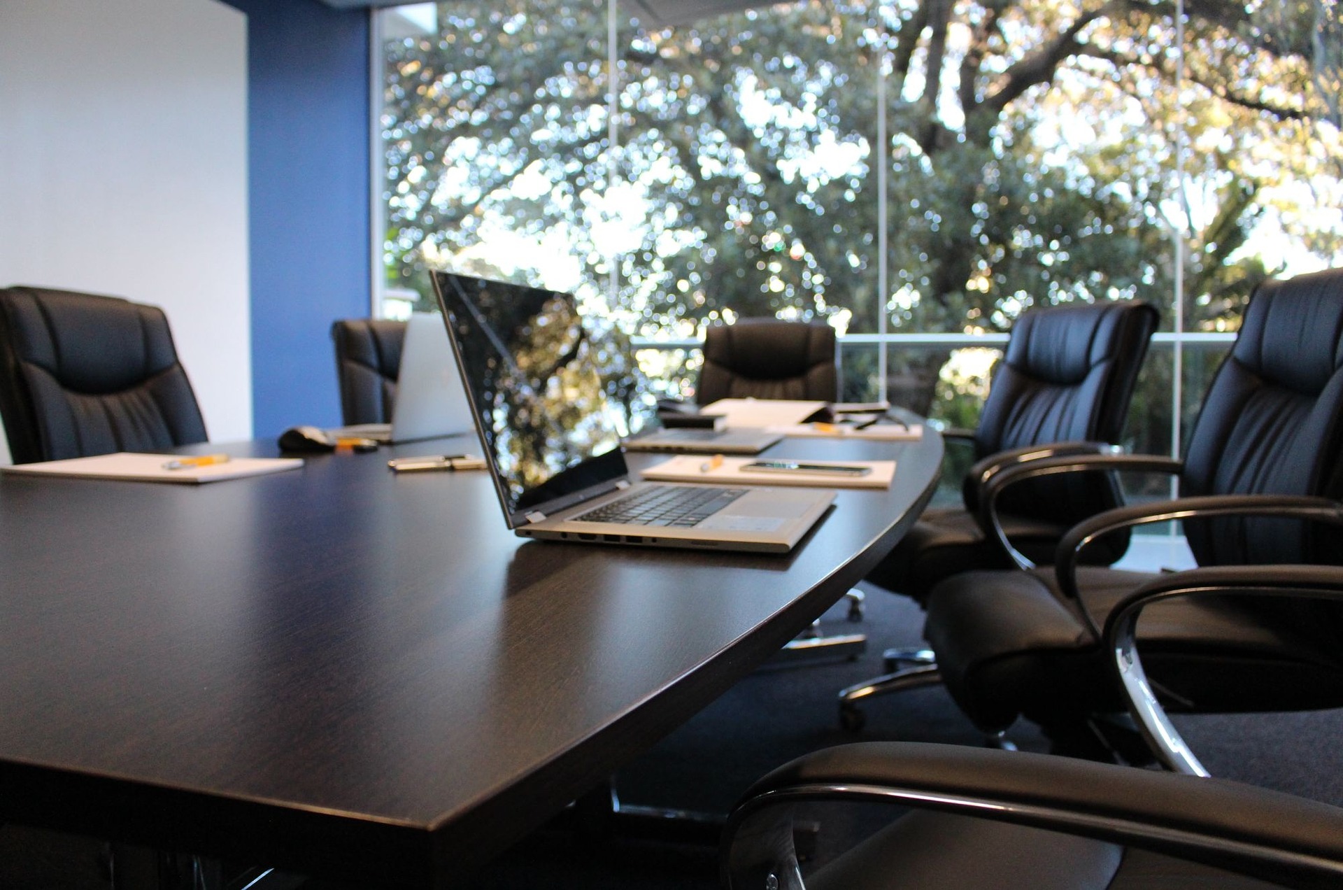 office 1516329_1920