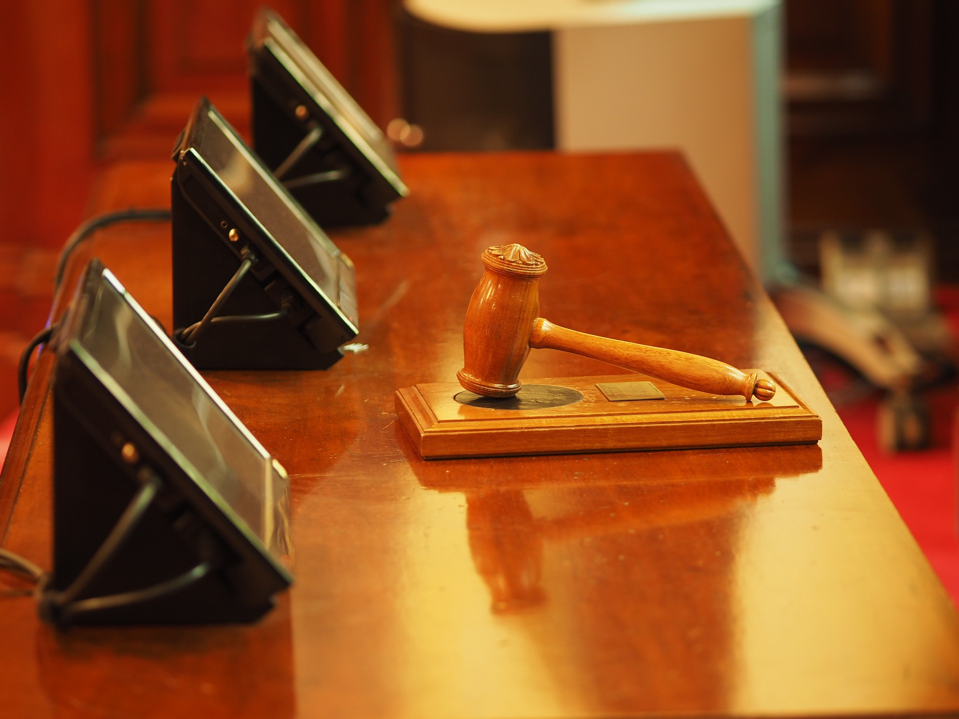 judge 1587300_1920 1