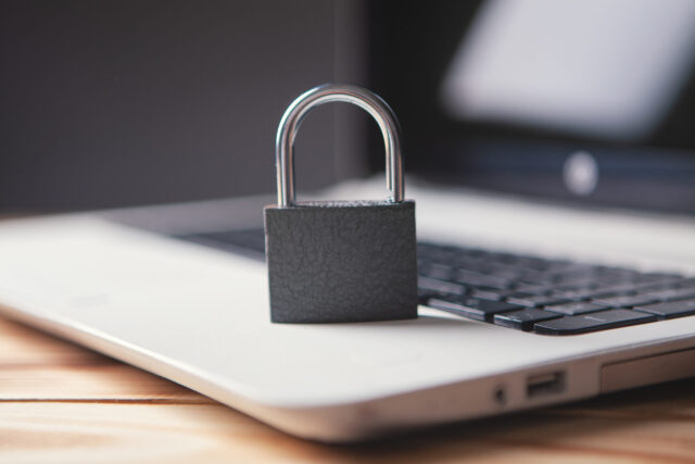 computer keyboard with lock