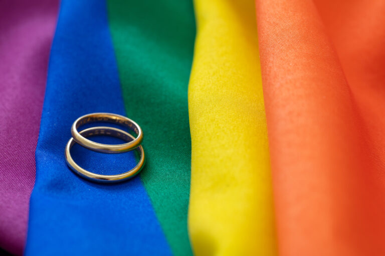 wedding rings flag