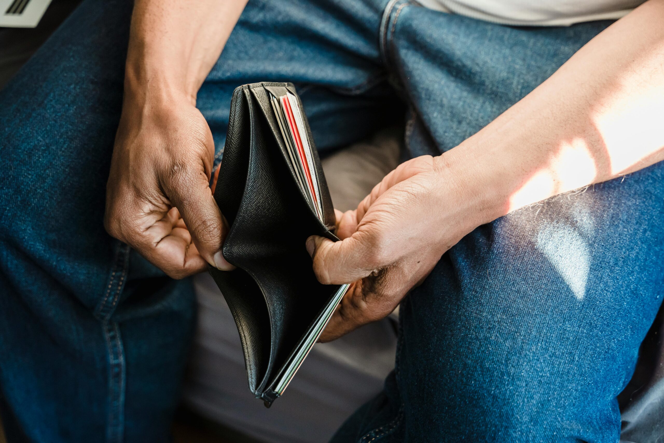 broke empty wallet